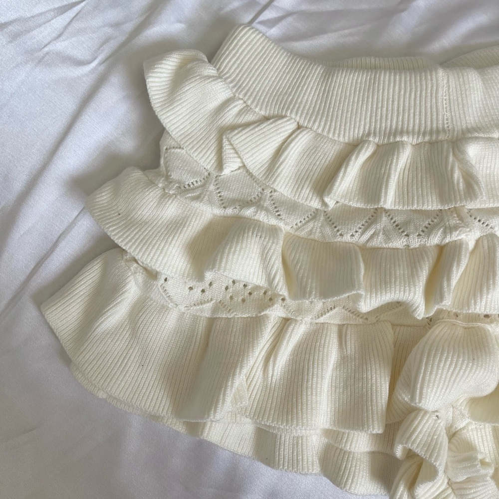 Cream Ruffled Shorts - Picture 2 of 2